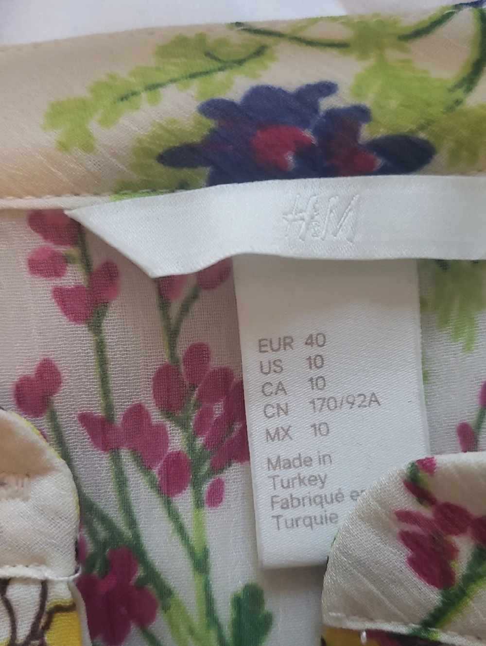 H&M Cream Floral Ruffle Tie-Neck Blouse - Picture 2 of 3